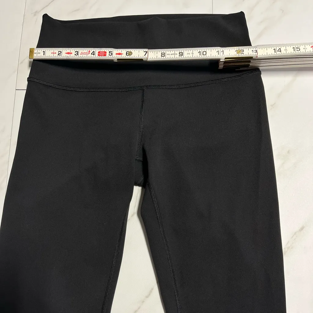 Lululemon Wunder Under Black Crop Full-On Luxtreme 23" size 6 - Image 7