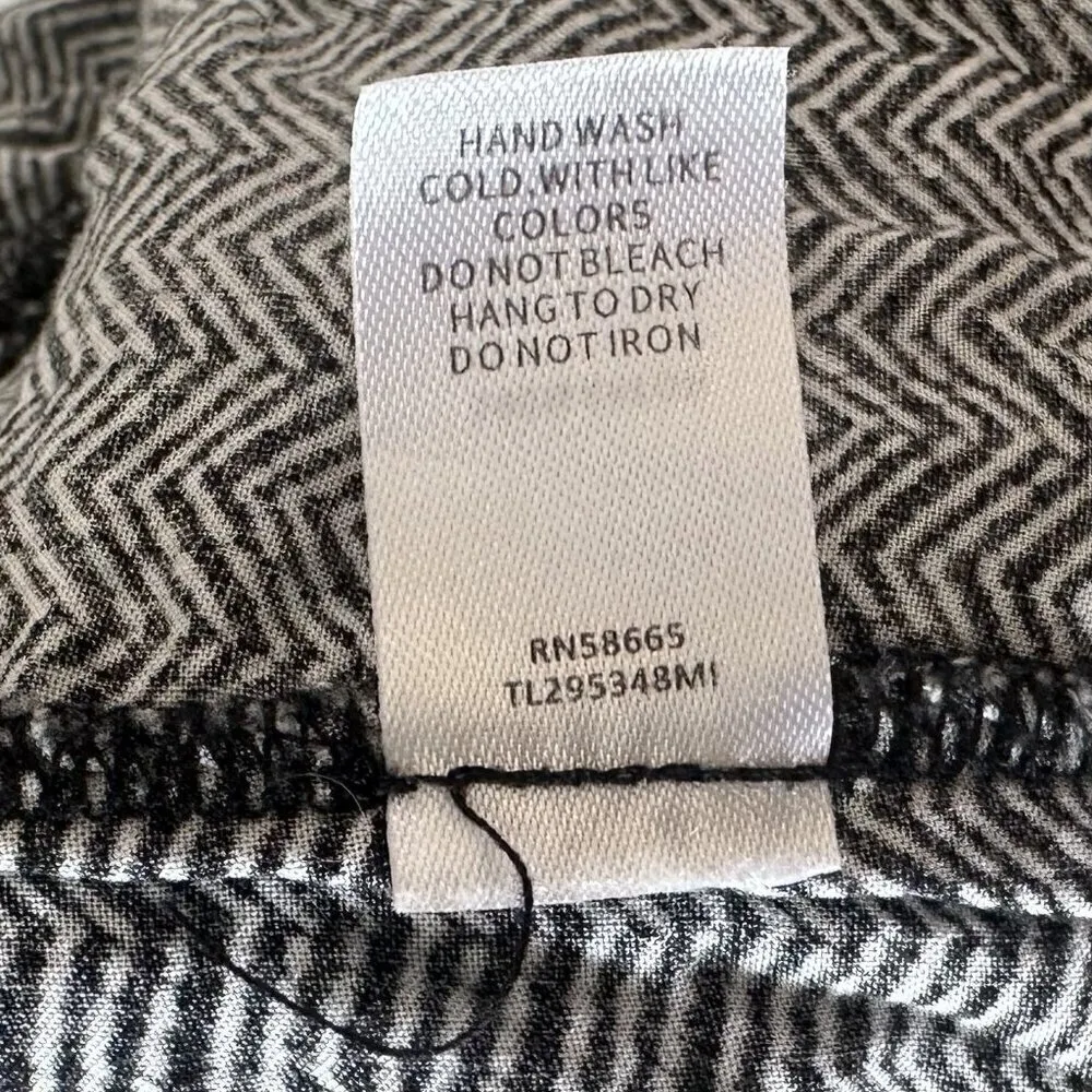 Leith Black and White Chevron Jumpsuit - Size: Small - Image 7