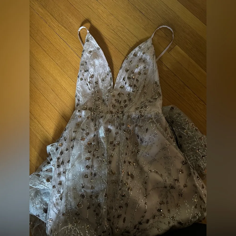 Lulu’s Luminous Night Taupe Glitter Sequin Maxi Dress, Size M, NWT - Image 14