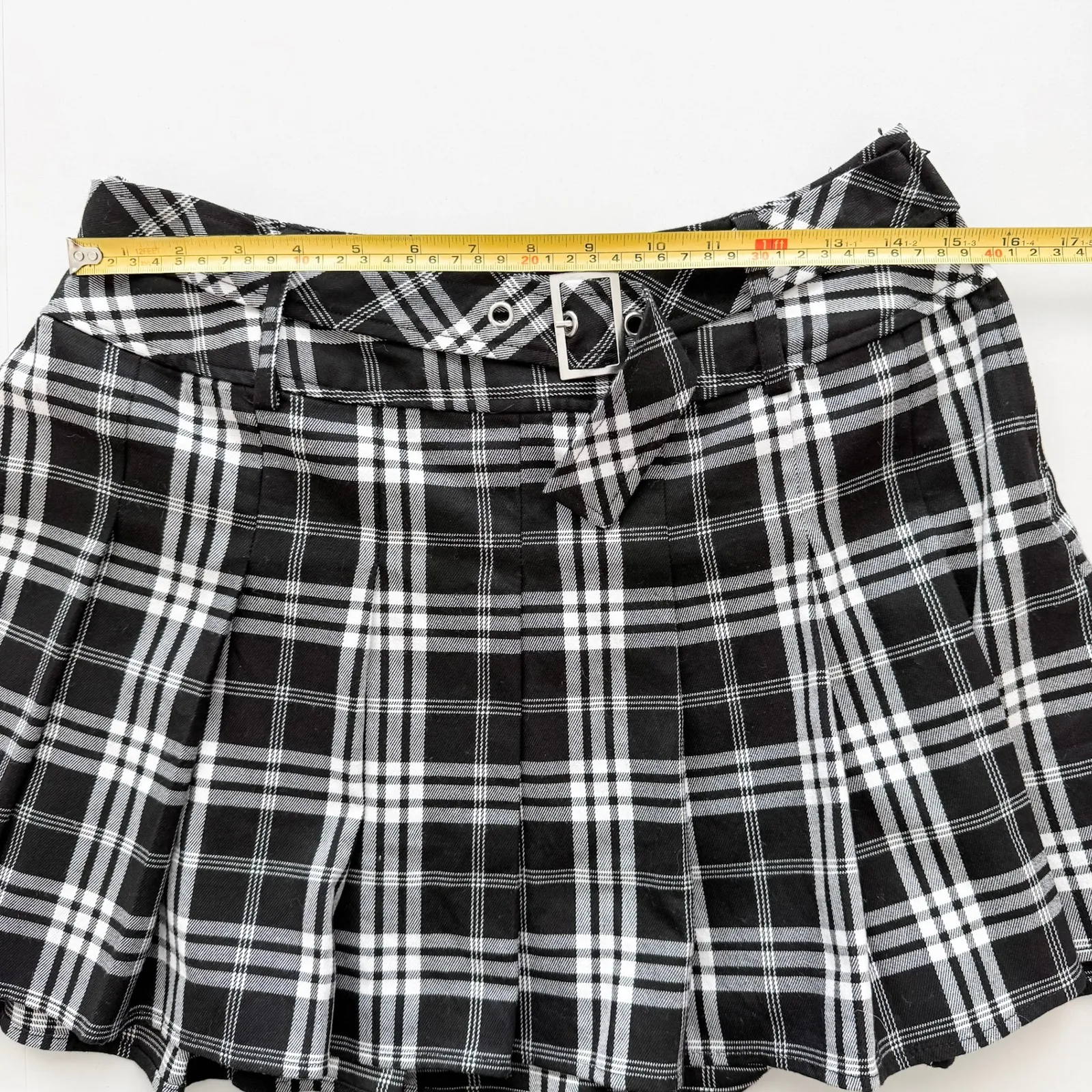 Y2K Cosmic Aura Womens Plaid Mini Skirt‎ Size M Black White Pleated Grunge Punk Size M - Image 6