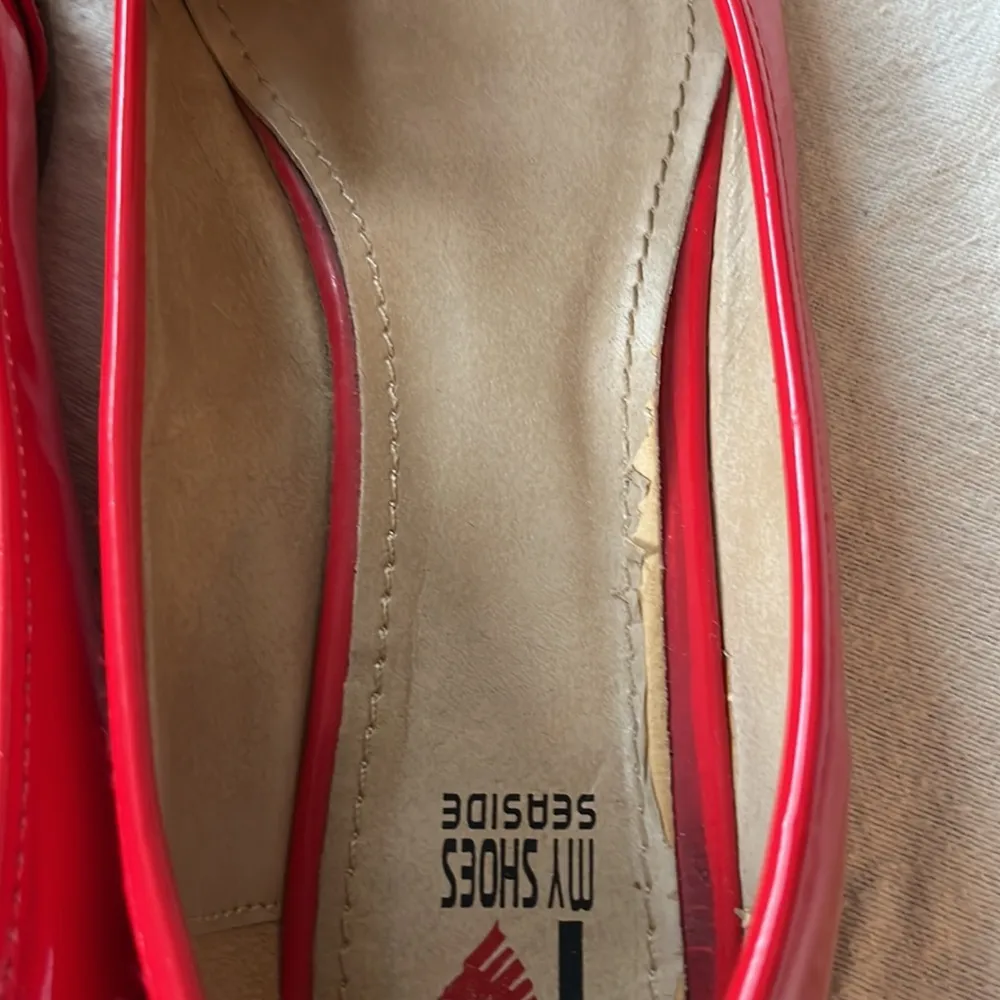 I ❤️My Shoes Seaside Vintage? Shiny Red Silver Buckle Loafers Size 38 - Image 8