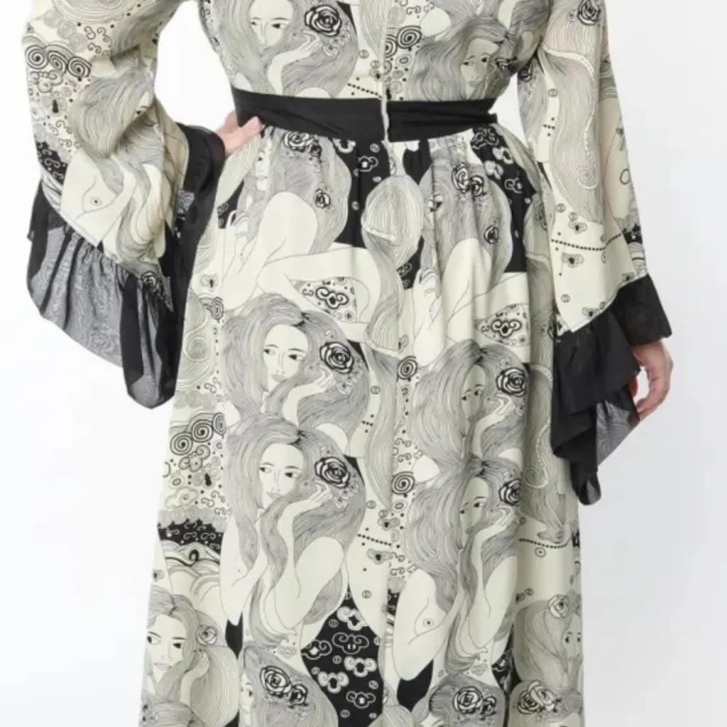 Unique Vintage Psychedelic Goddess Black and Cream Long Sleeve maxi Dress Size M - Image 2