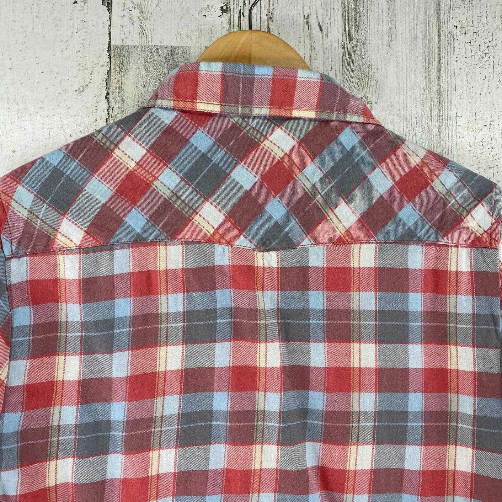 JACHS Girlfriend Bea Pearl Snap Flannel Shirt Women Medium Pink Blue 100% Cotton - Image 4