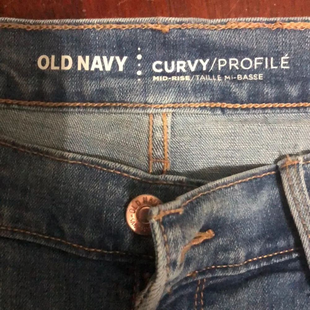 Old Navy curvy mid-rise jeans - Image 3