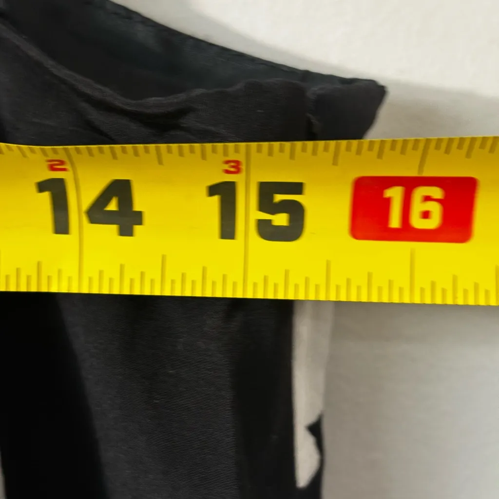 Harold’s black white floral palazzo pants. Silk size 10. Business Travel Capri - Image 5