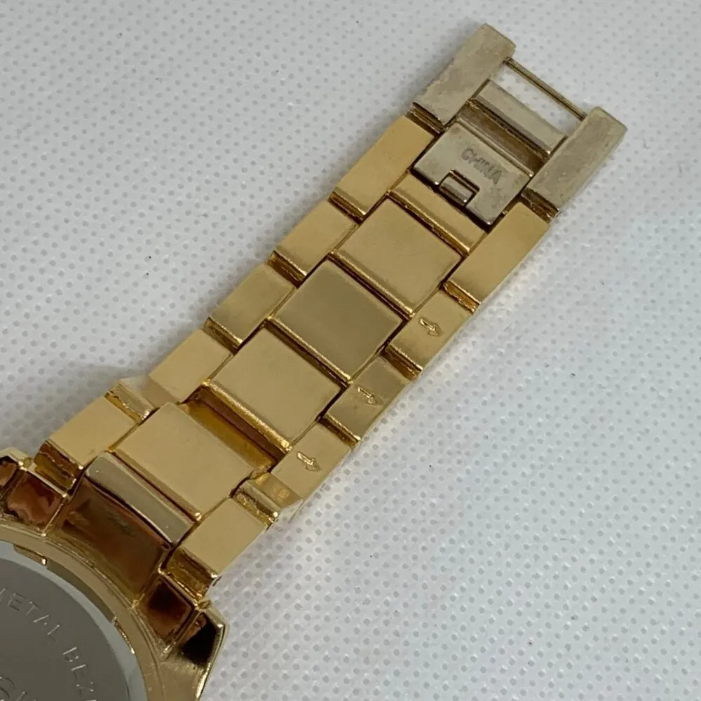 Gossip Quartz analog wrist Watch day date small second 39mm adjustable running - Image 7