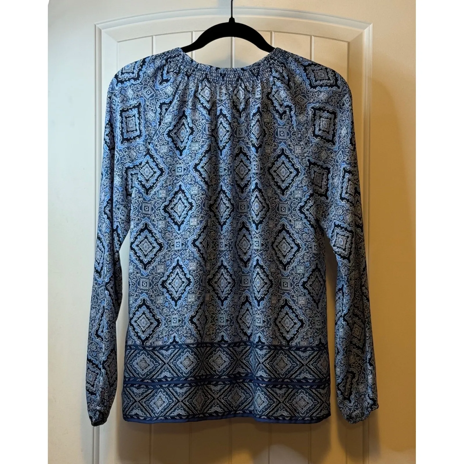 GAP Women‎ Blue Geometric Print V Neck Long Sleeve Smocked Blouse Top Size S # - Image 4