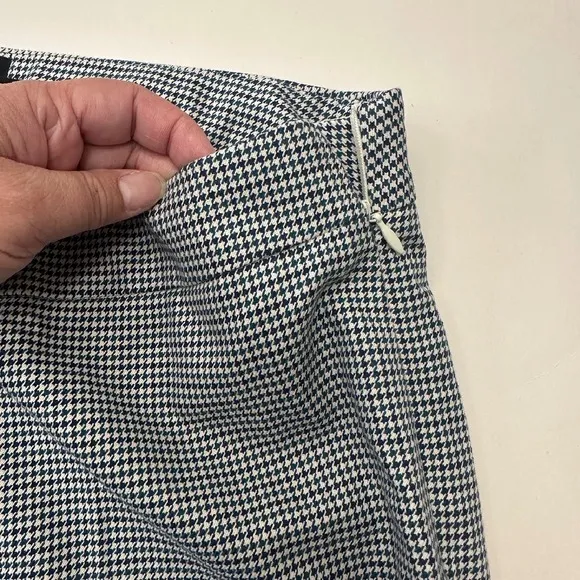 Talbots Chatham‎ Houndstooth Ankle Pants Button Accent Career Casual Womens 10P - Image 5