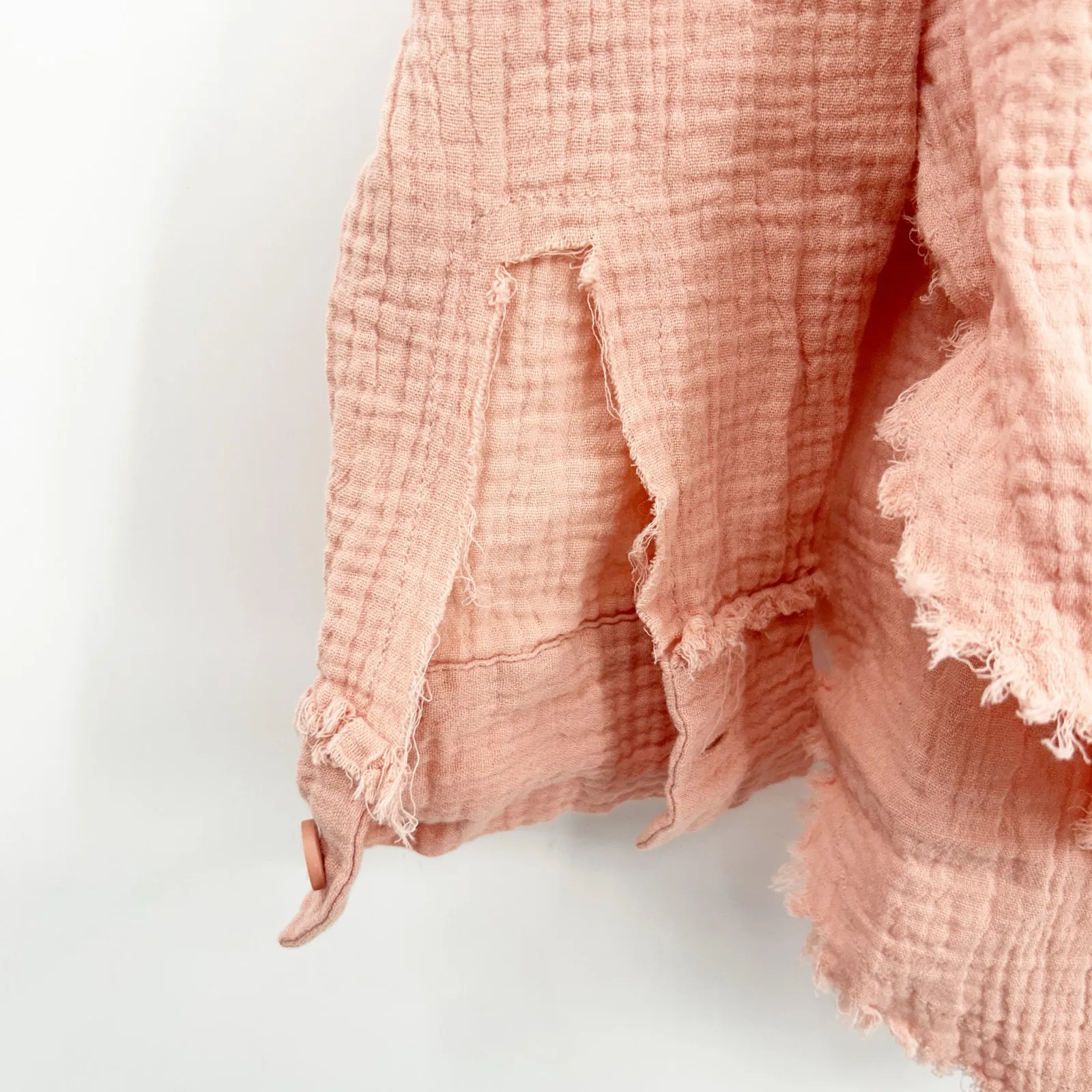 NWOT Peach Love Womens Boho Gauzy Cotton Raw Hem Long Sleeve Button Up Shirt S‎ - Image 4