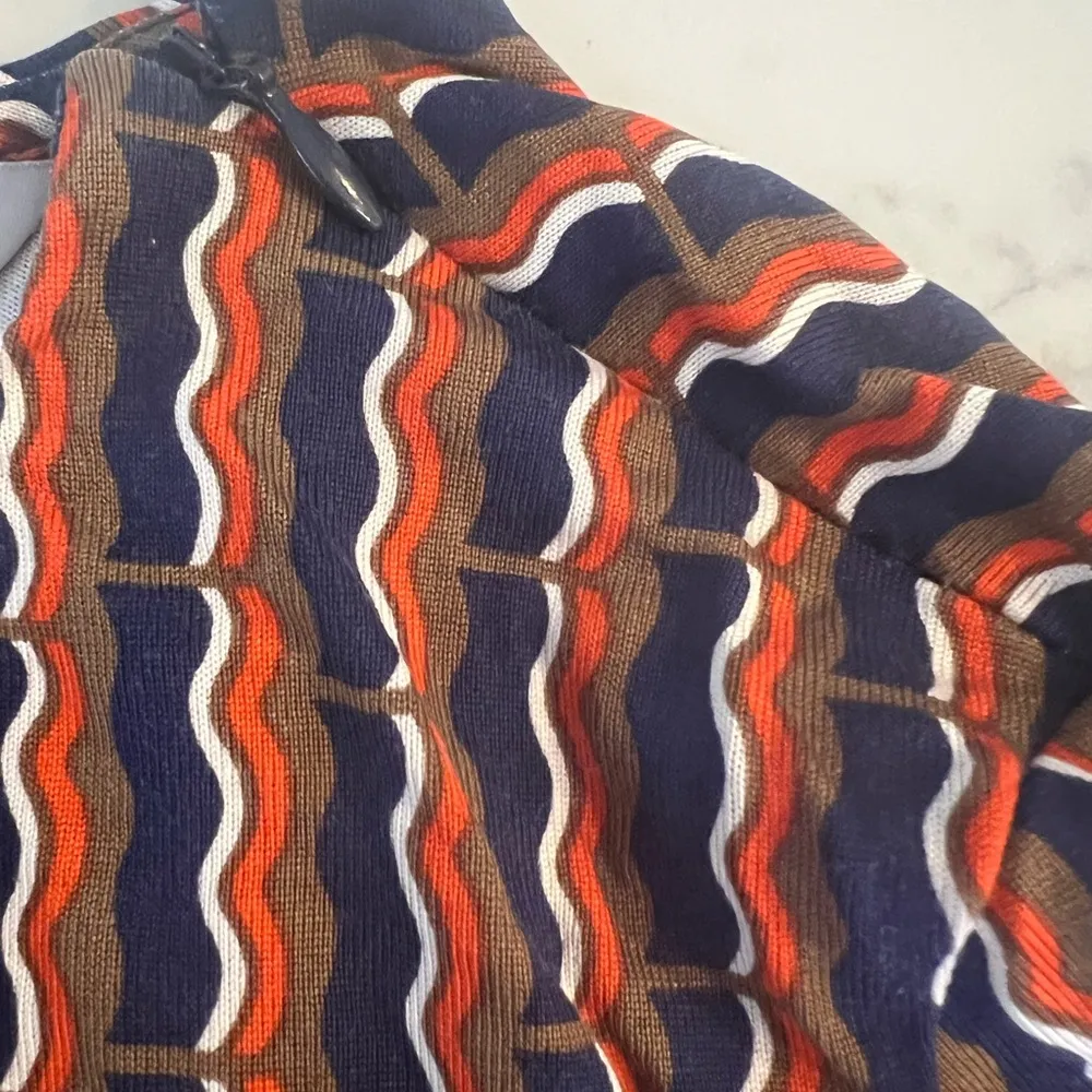 Diane Von Furstenburg 2 Silk jersey dress retro navy, orange, brown print EUC - Image 10