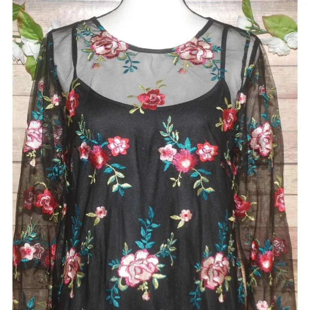 Xhilaration Ladies Black Floral Embroidered Mesh Shift Dress Size M Whimsy Goth - Image 2