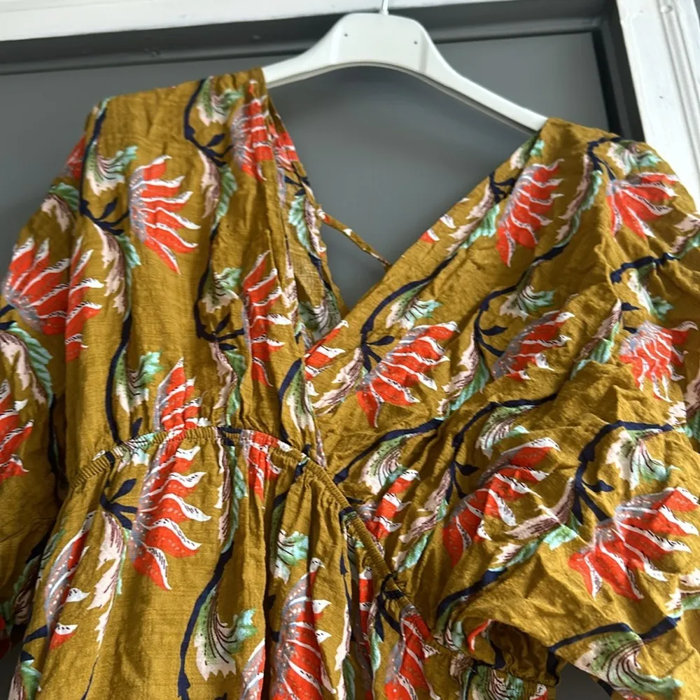 Boutique Floral V Neck Dress - Image 6