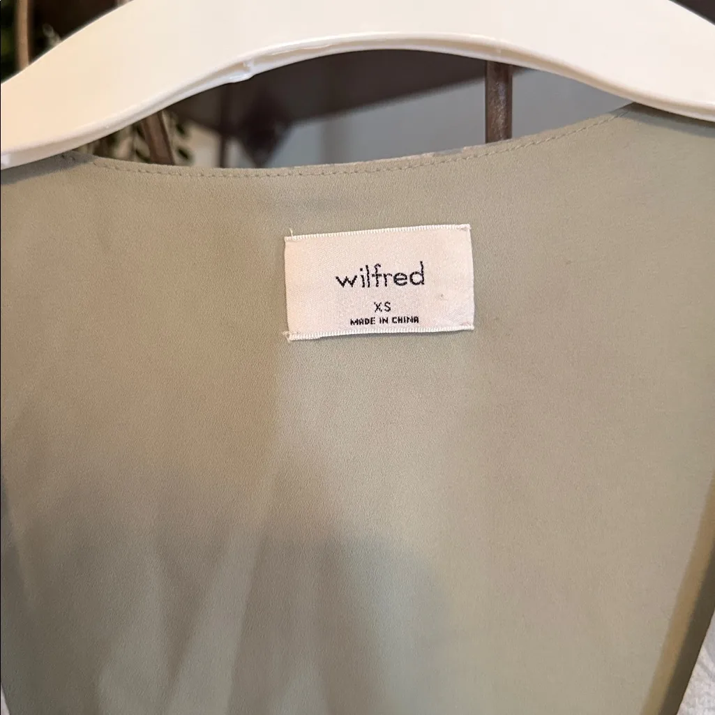 Aritzia Wilfred Genoa Blouse - Image 3