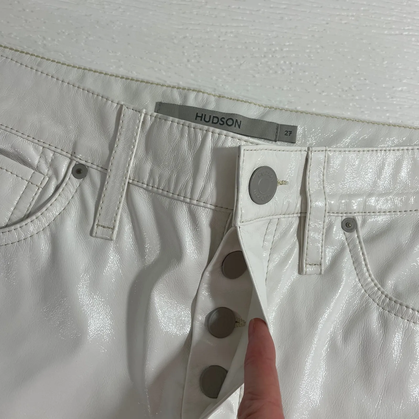 HUDSON Rosie High Rise Patent Egret Faux Leather Cropped Wide Leg Pants Size 27 - Image 8