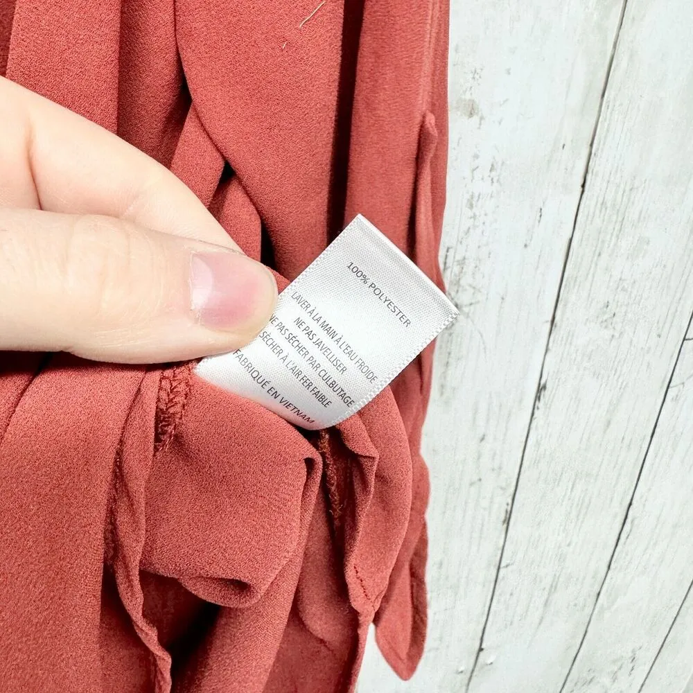 Lush Blouse Women Small Split Neck Long Sleeve Burgundy Curved Hem Button Cuff - Image 6