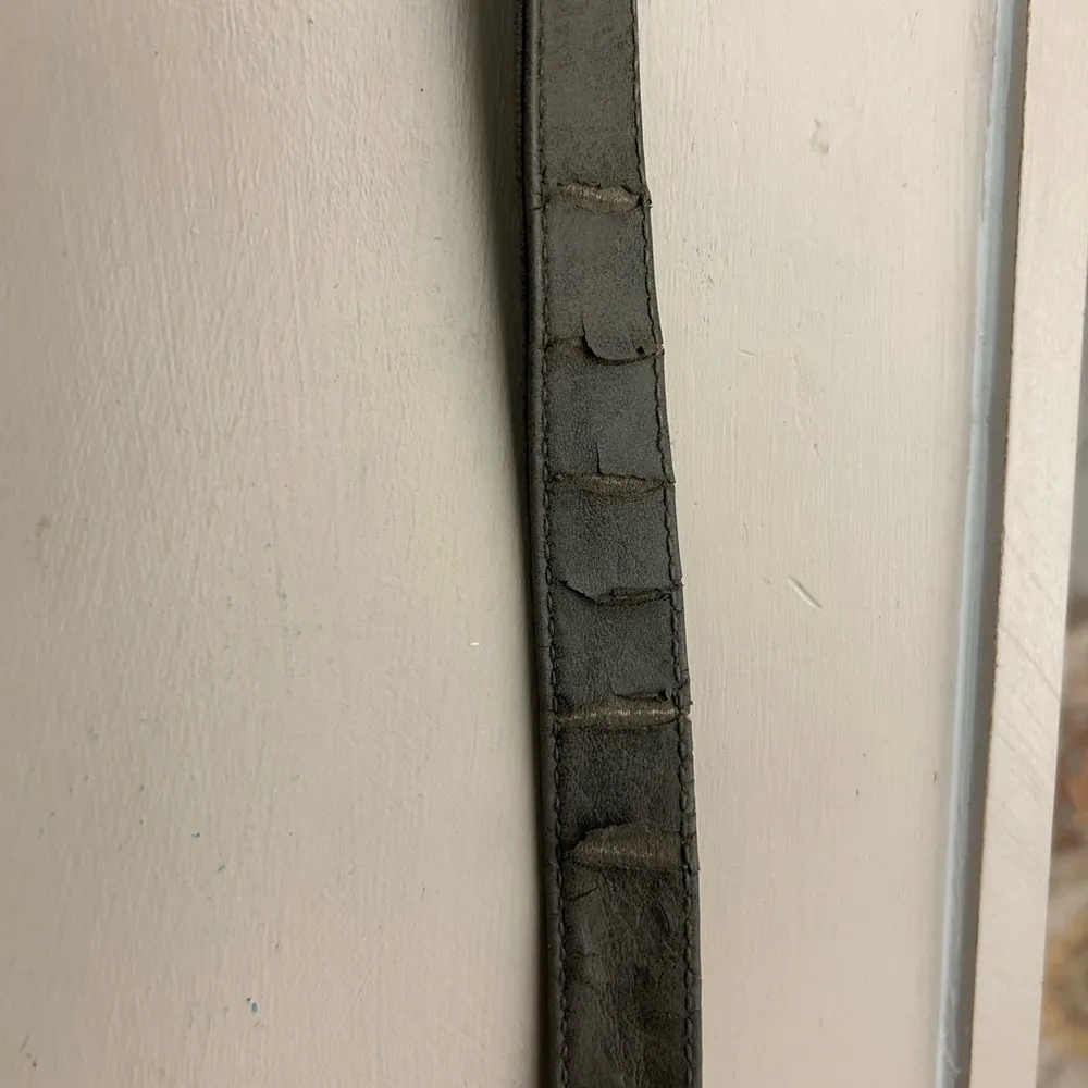 Union Bay Cross Body Bag - Gray Discount due to wear on strap & top back - Image 8