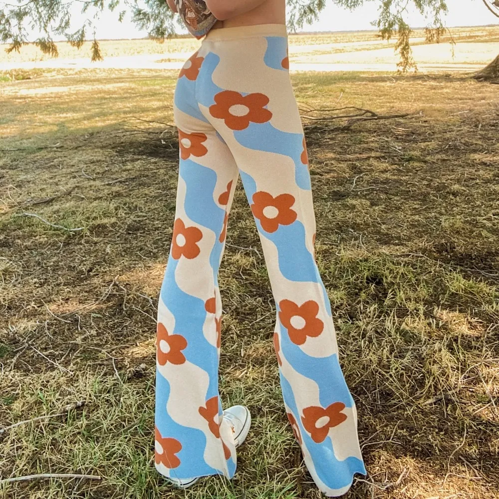 Bailey Rose Blue & Orange Wave Daisy Flower Knit Sweater Pants Size undefined - Image 3