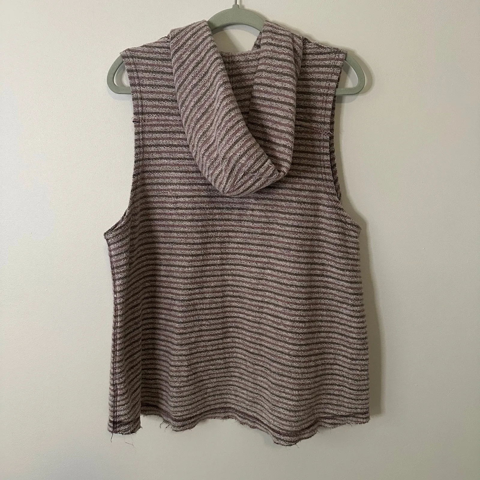 Free People pink, white & mauve striped knit sleeveless hooded top size S - Image 13