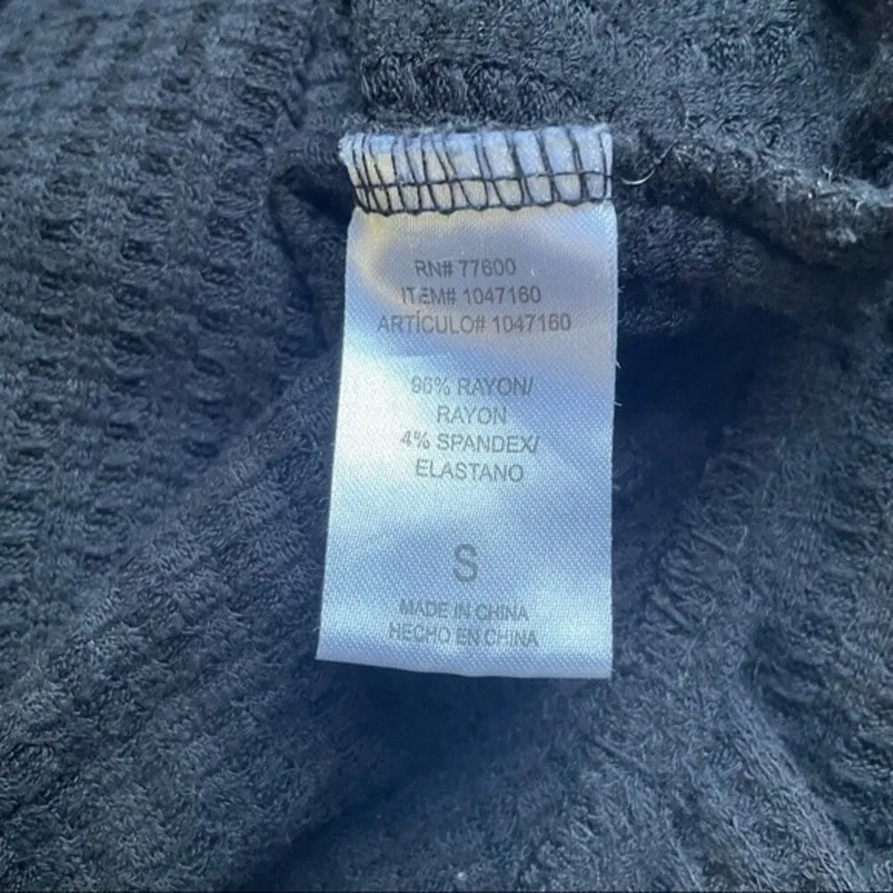 Chaser Thermal Tee Black Waffle Knit Long Sleeve Layering Top Women’s Size Small - Image 7