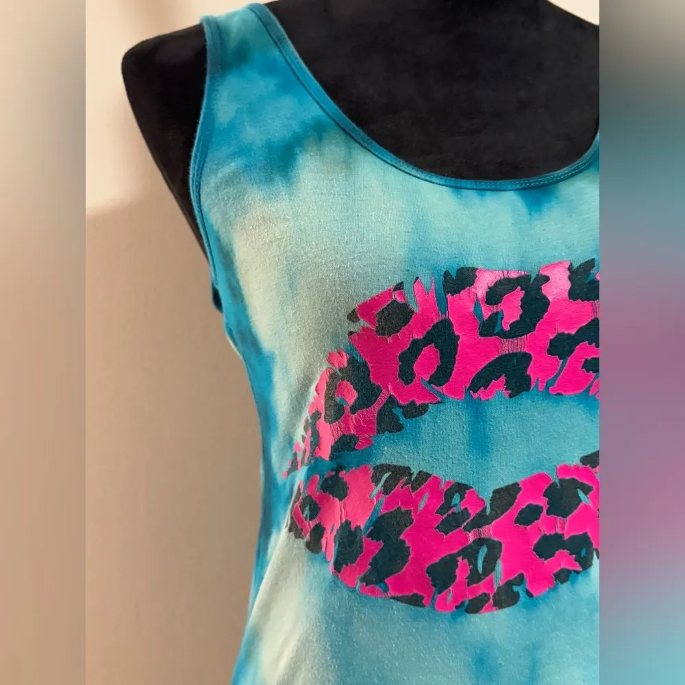 Handmade C’ EST TOI Bleach Dye/Tie Dye Lips Graphic Tank size large - Image 2