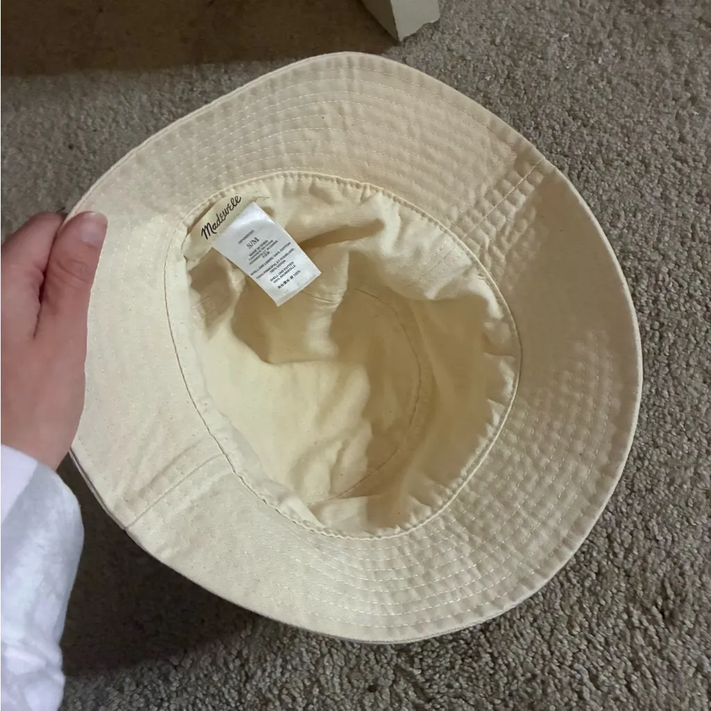 Madewell  cream bucket hat! - Image 3