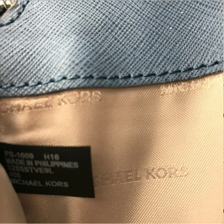 MICHAEL KORS Jet Set Travel Leather Wallet Wristlet Zip Around Card Holder Blue - Image 11