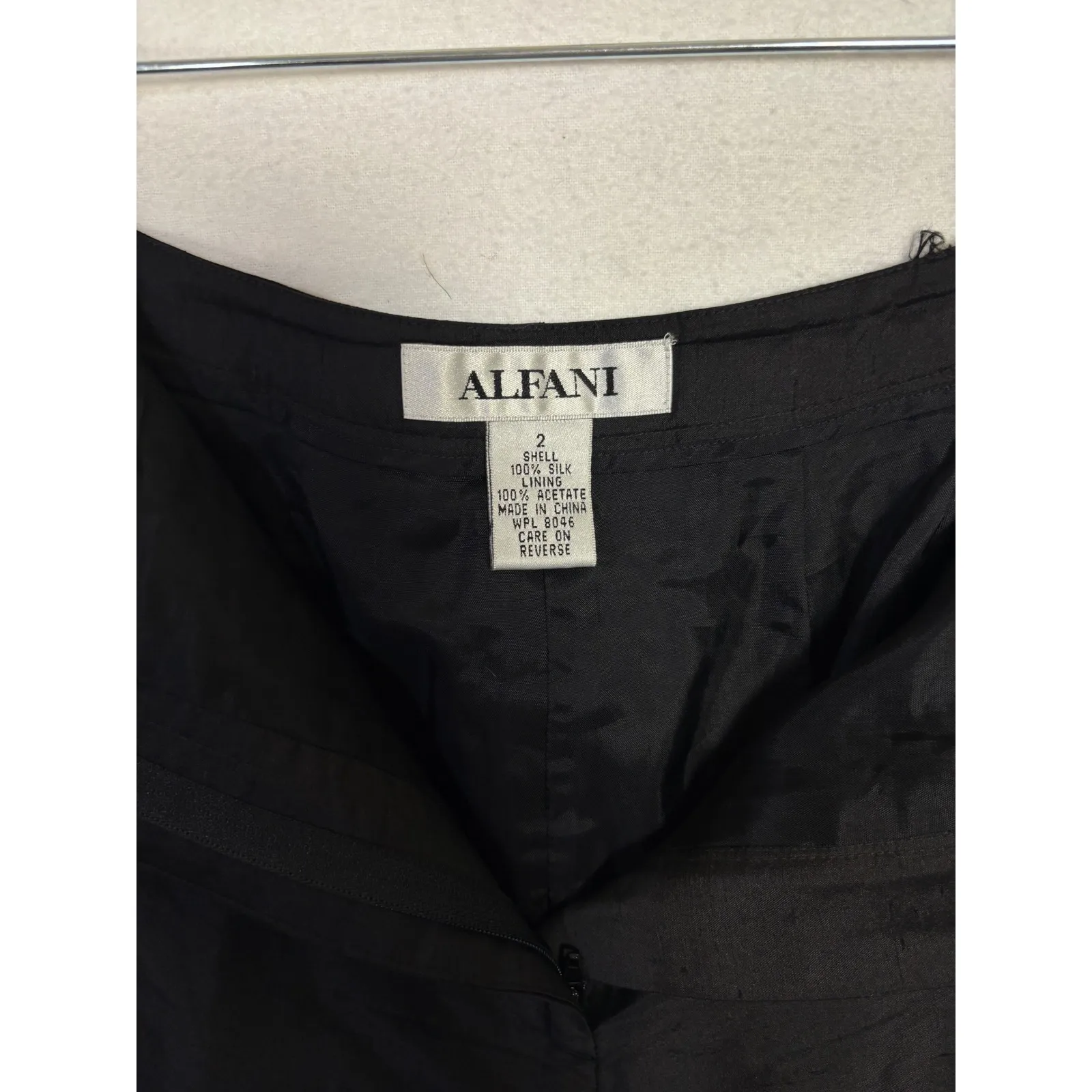 Vtg Alfani Black 100% Silk Dress Pants Womens Sz 2 High Rise Straight Leg Pleats - Image 4