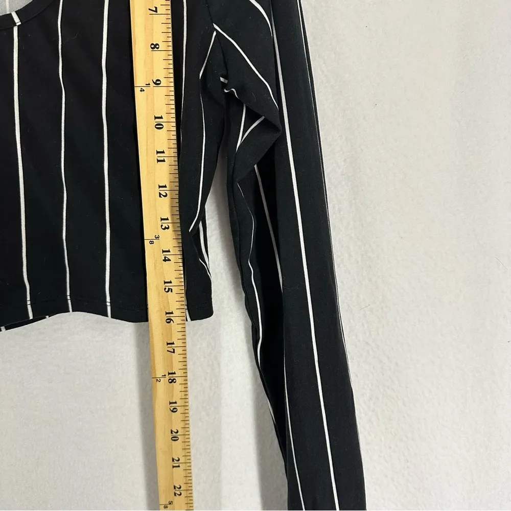 Revamped Long Sleeve Cropped Striped Hooded Top Women’s M Black - Image 6