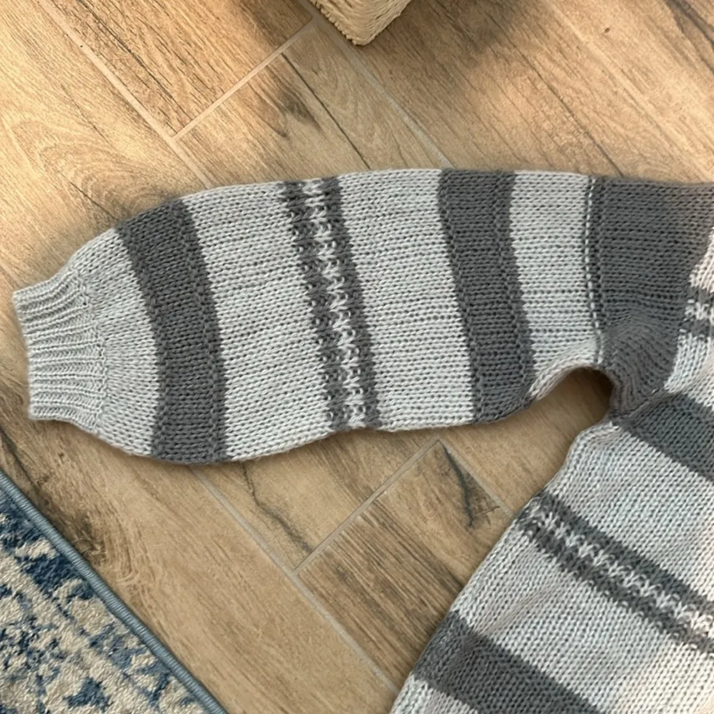 Vestique Sweater - new with tags - Image 3