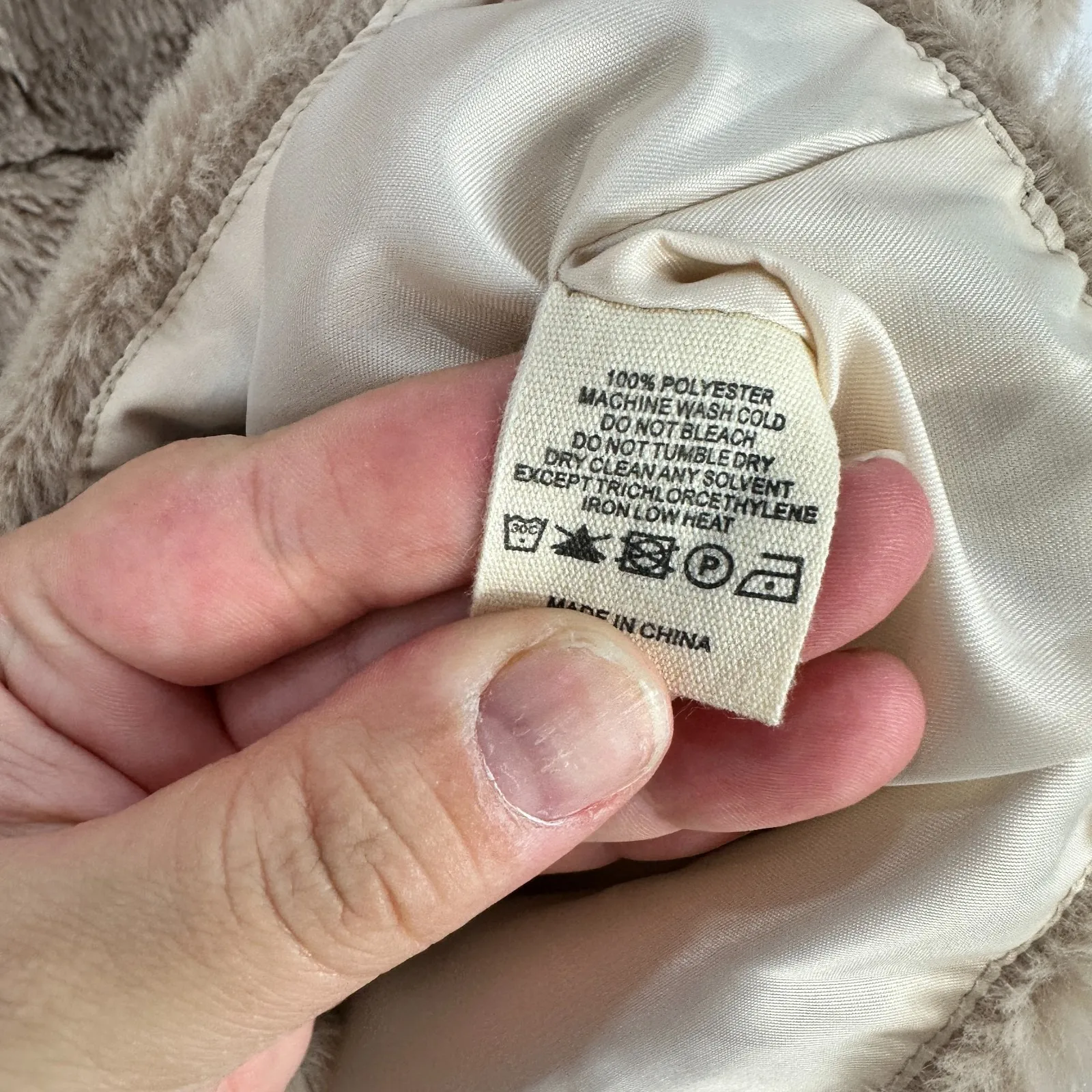 Katydid Faux Fur Jacket Women L Beige Teddy‎ Coat Plush Cozy Soft Girl Chic Tan Size L - Image 5