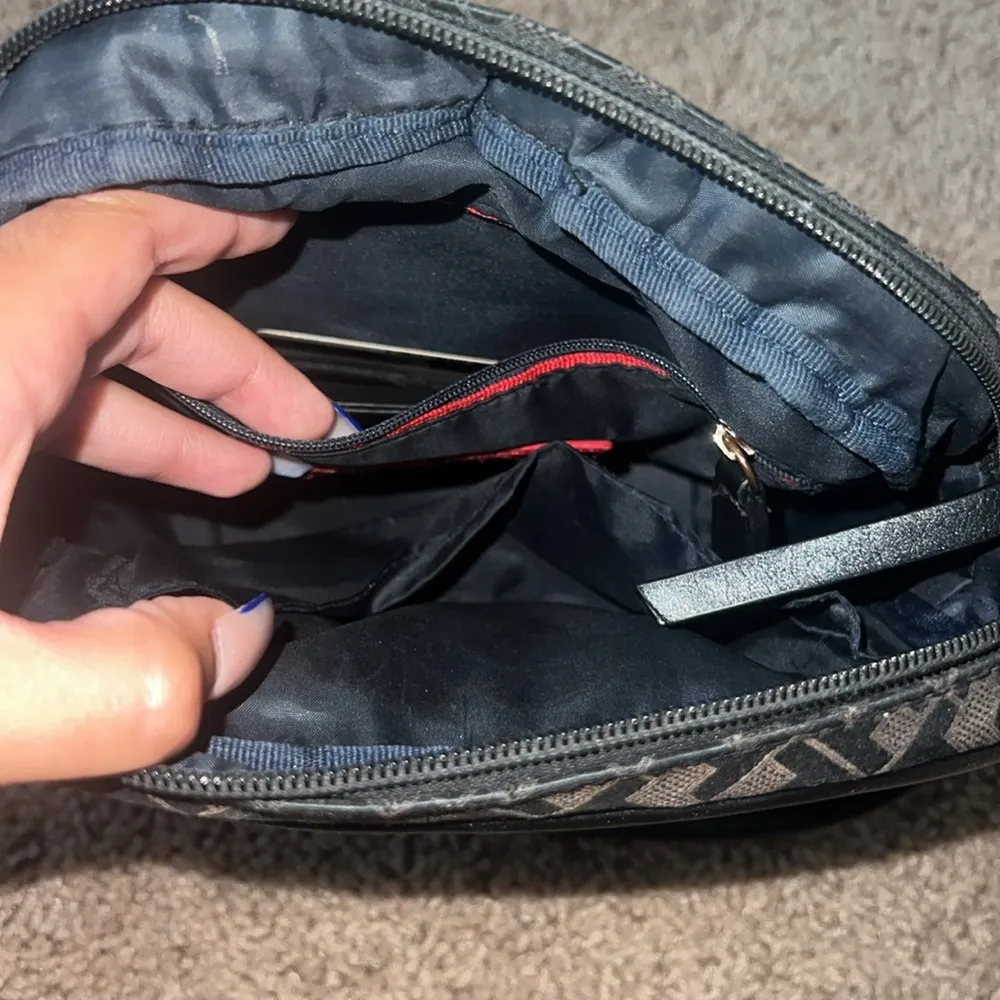 Tommy Hilfiger Crossbody Purse - Image 3