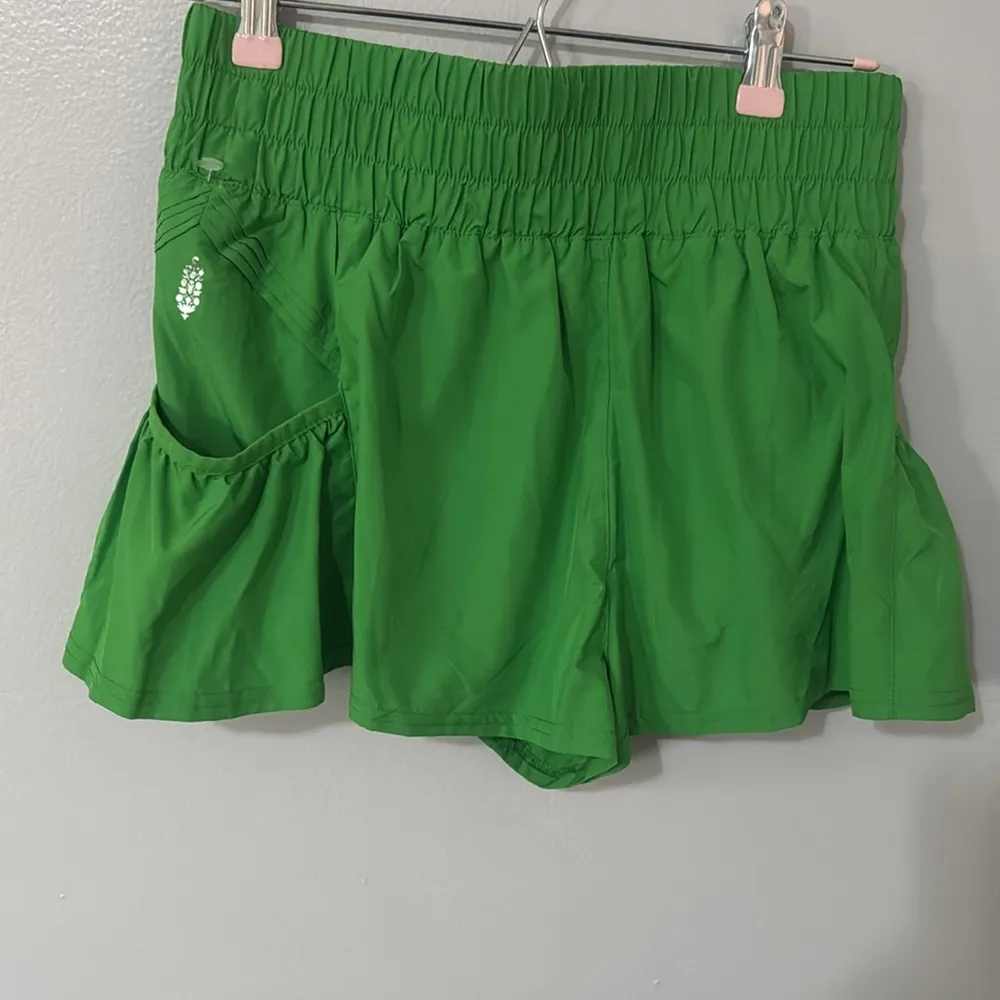 NWOT Free People Movement Get Your Flirt On Shorts Size Small Green - Image 7