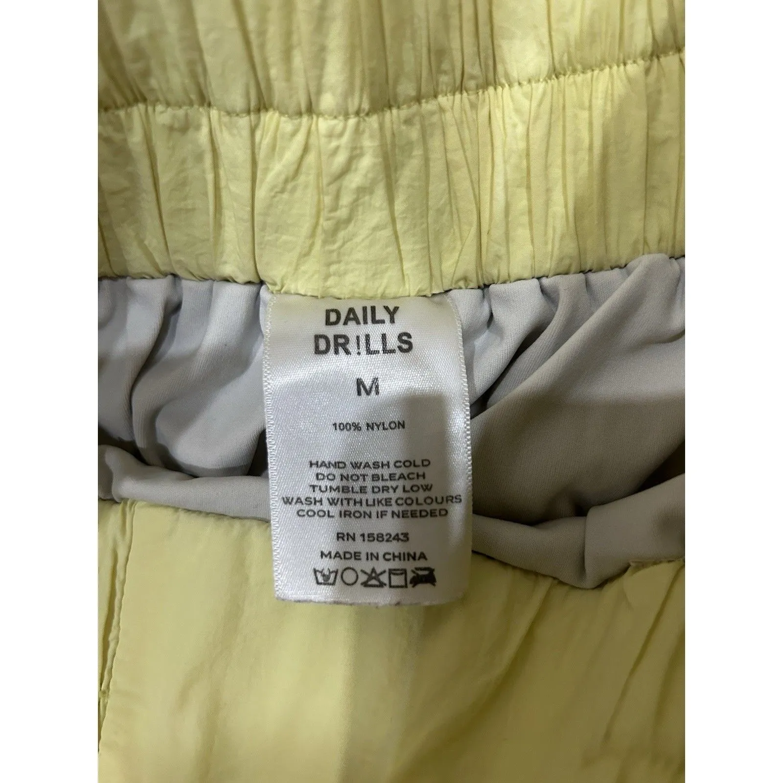 Daily Drills Yellow Nylon Bubble Set Shirt And Bra Small Medium - Image 3