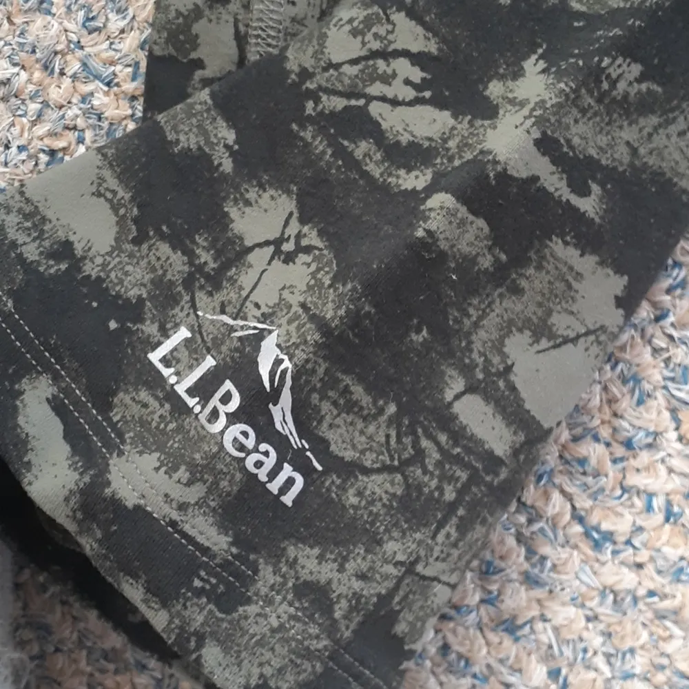 L. L Bean Capri Bottoms SIZE M - Image 2