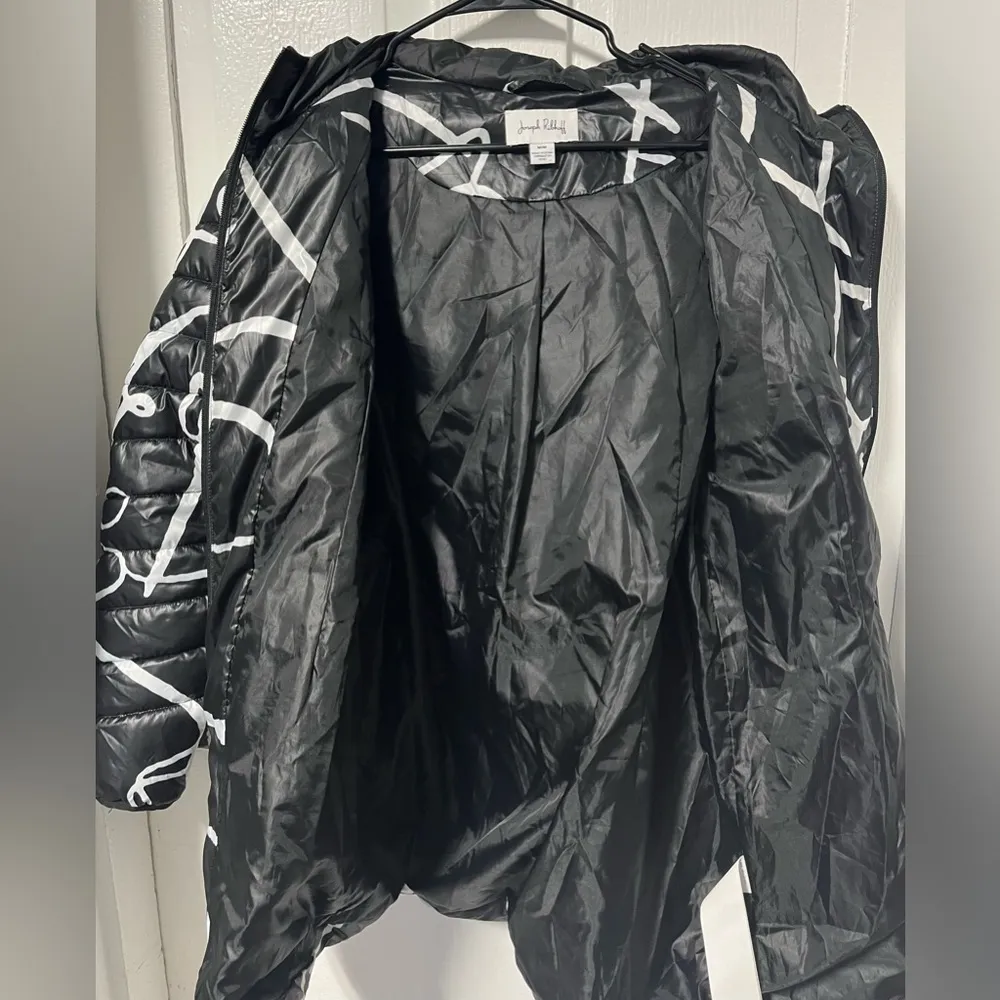 Joseph Ribkoff black and white abstract hooded puffer size medium - Image 8