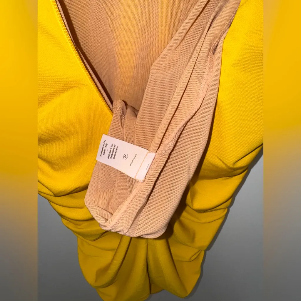 NWOT Cinq A Sept Yellow Long Sleeve Ruched V Neck Miah Mini Dress sz 0 - Image 7