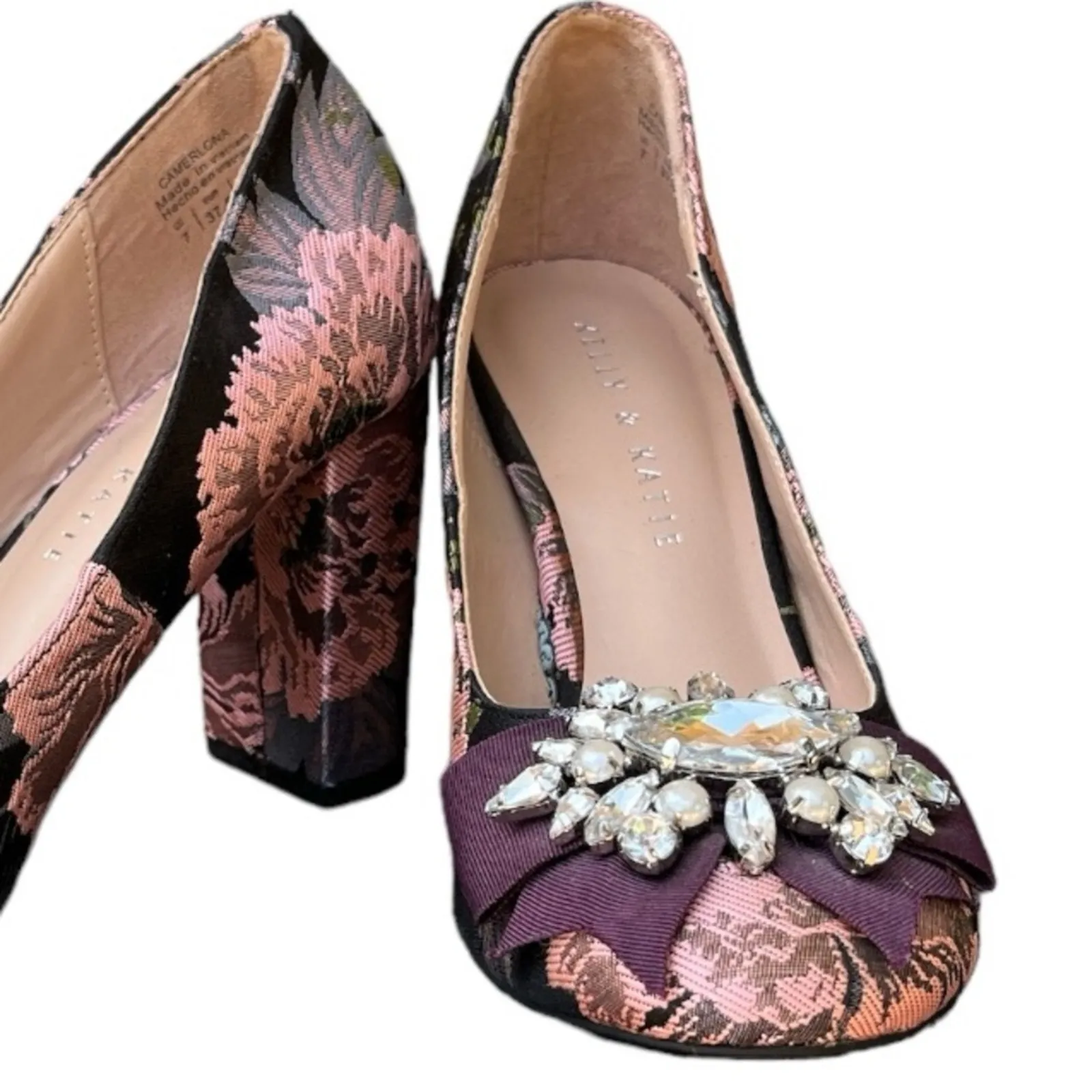 Kelley & Katie Floral Chunky Heel Punps with Rhinestones on Front Bows size 7 - Image 8