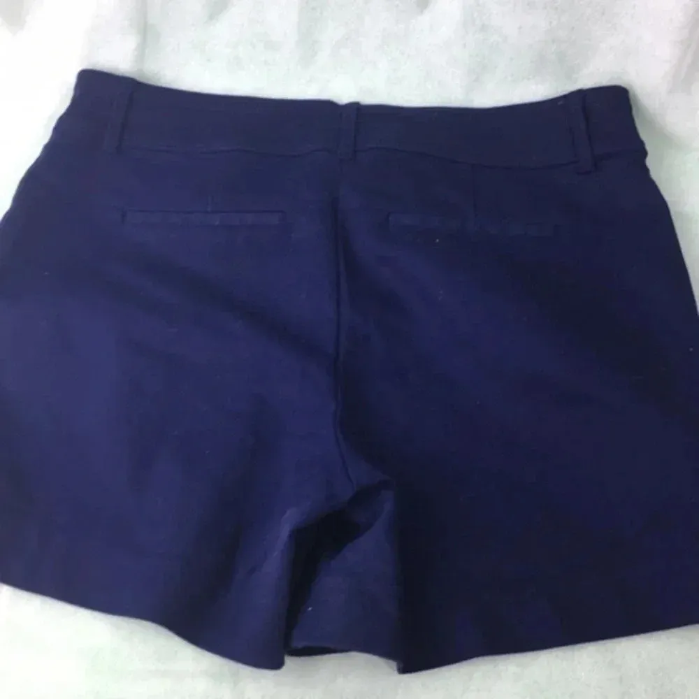 The limited ladies shorts size 8 - Image 15