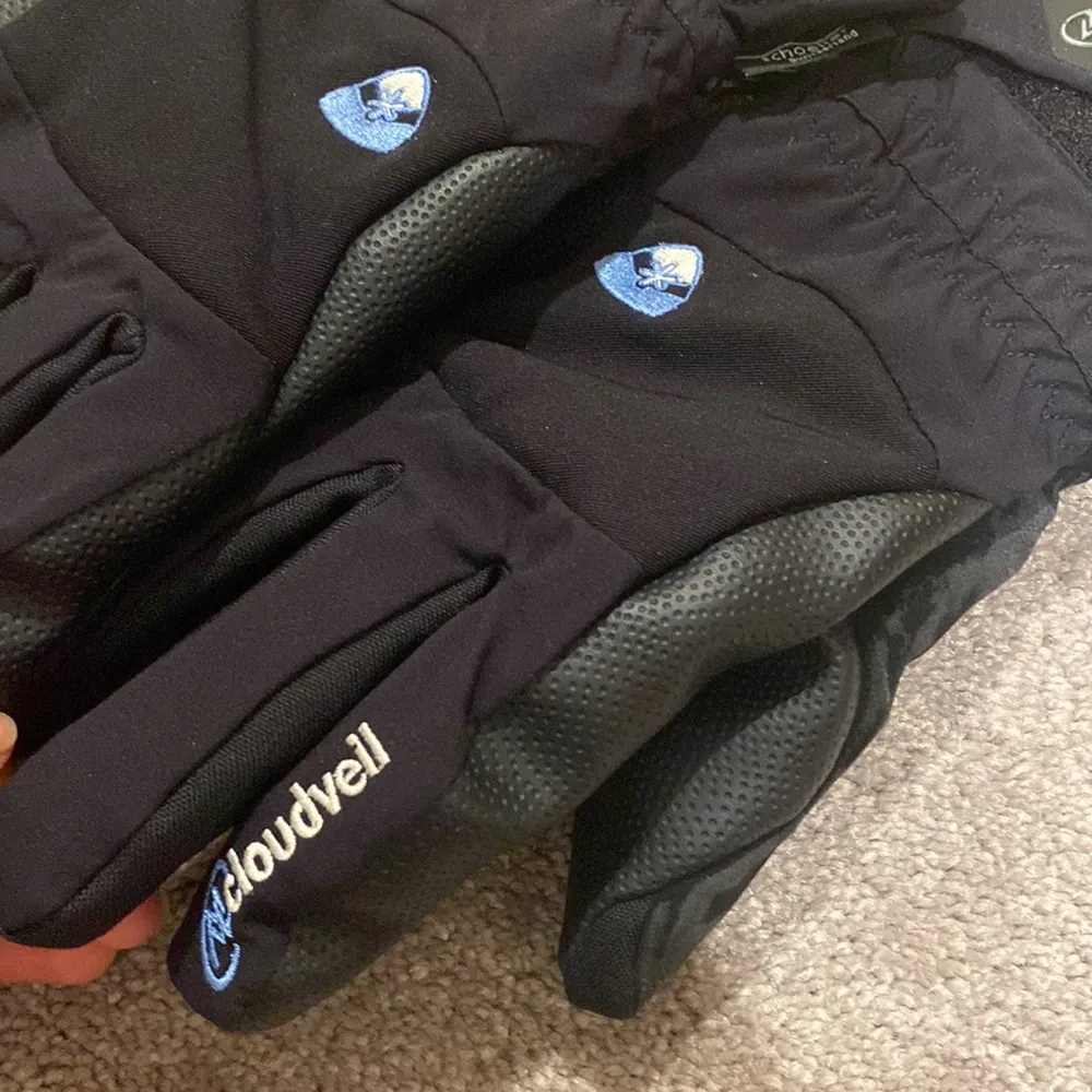 Cloudveil Golves SIZE M - Image 5