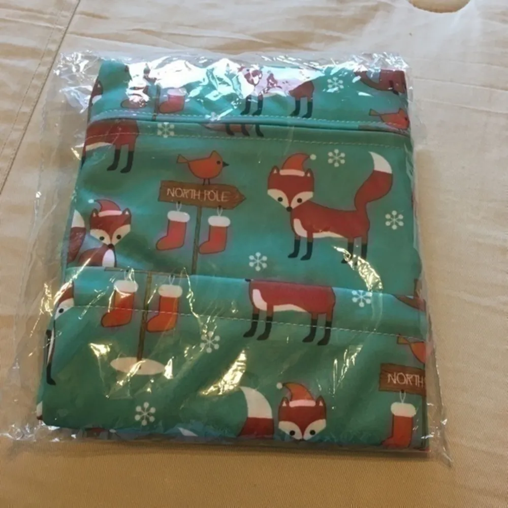 Fox Christmas wet dry double zippered bag - Image 7