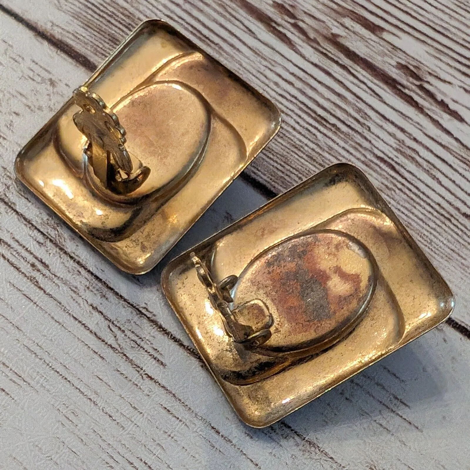 Vintage Clip On Earrings - Image 7