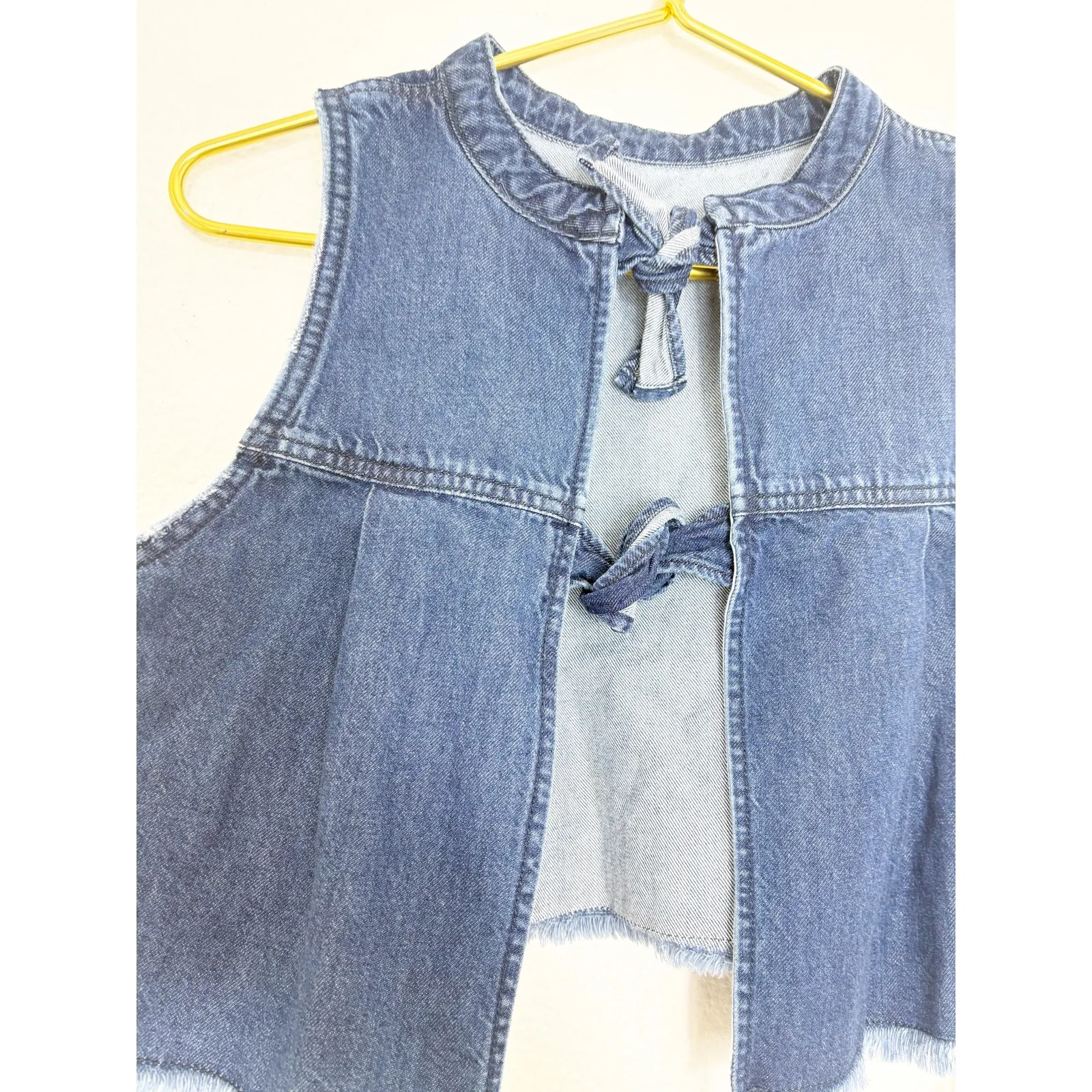 Anthropologie Pilcro Sleeveless Denim Cropped Tank Medium Tie Bow Back Preppy - Image 12
