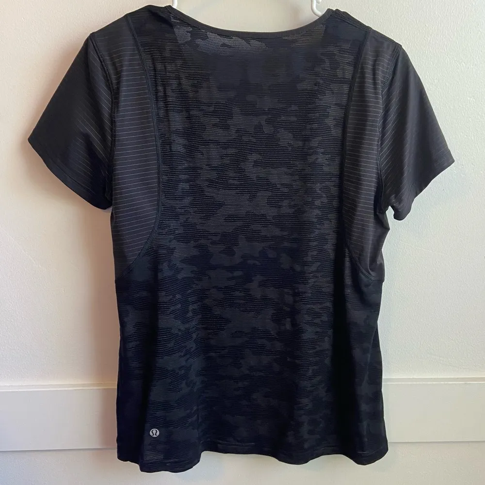 Lululemon Black Striped & Camo Run For Days Short Sleeve Shirt - Image 4
