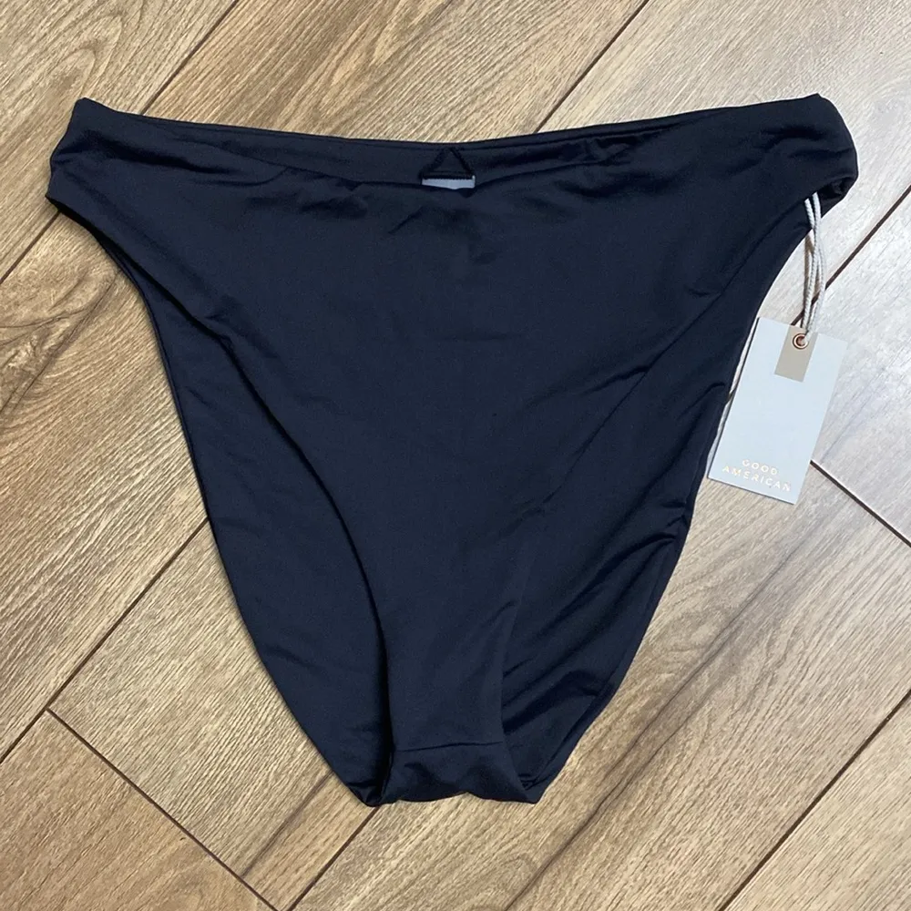 Good American NWT  ALWAYS FITS GOOD WAIST BIKINI BOTTOM - Image 5