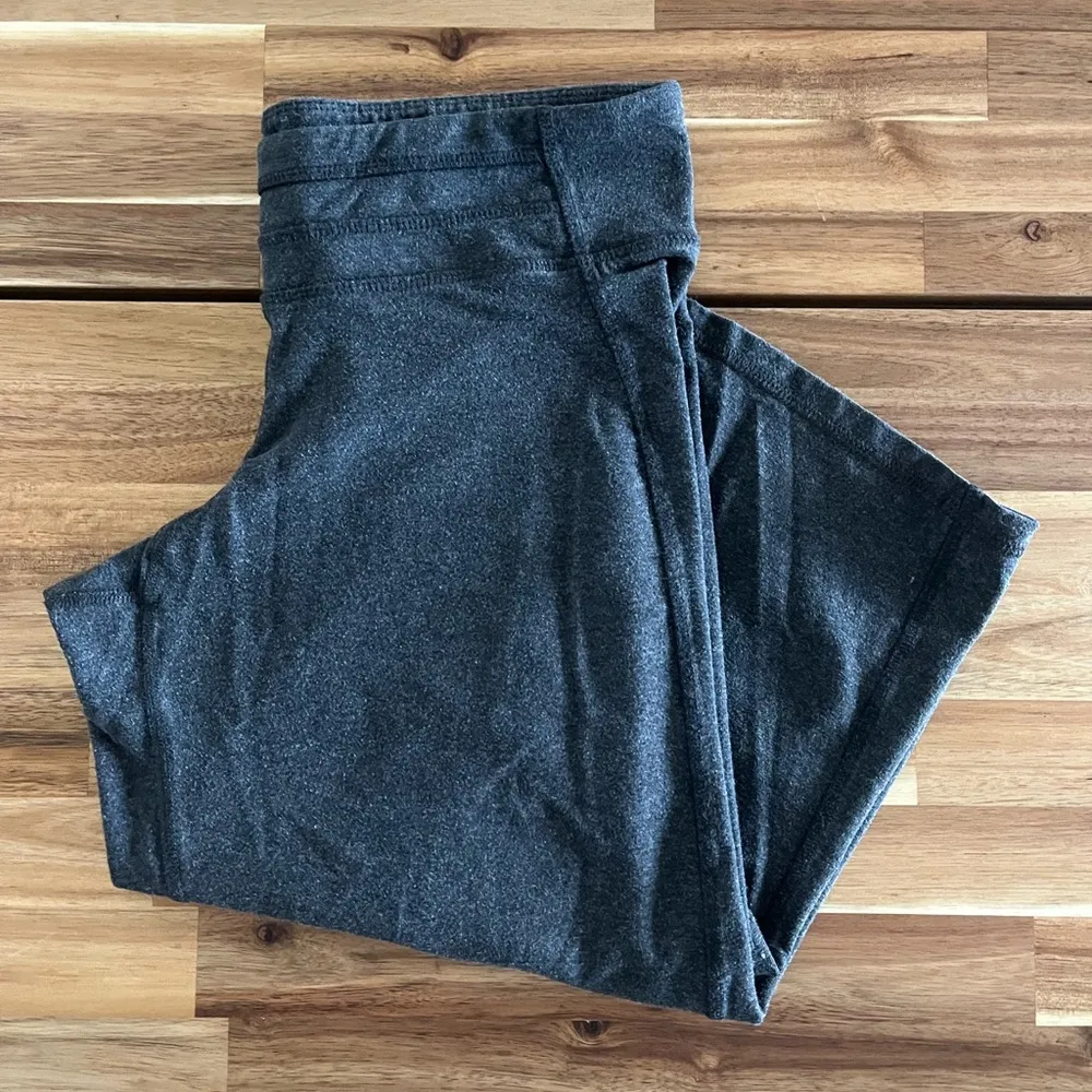 Champion Cropped Leggings 18” Size M - Image 5