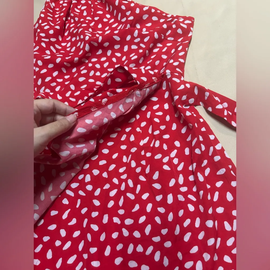 Woman’s Halter Dress Red & White Print Size Large Lightweight Summer Vacation - Image 13