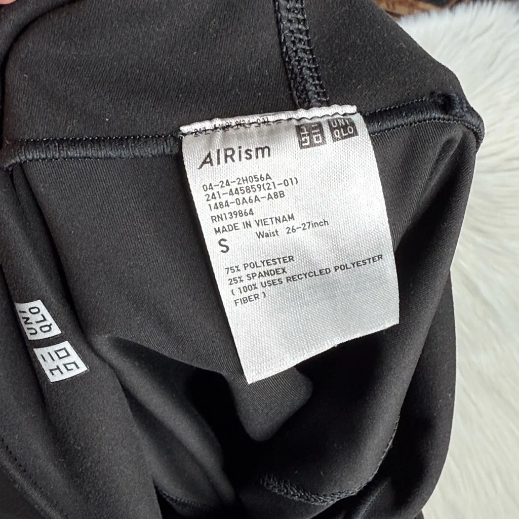 Uniqlo Airism Black UV Protection Pocketed Crop Leggings - Image 5