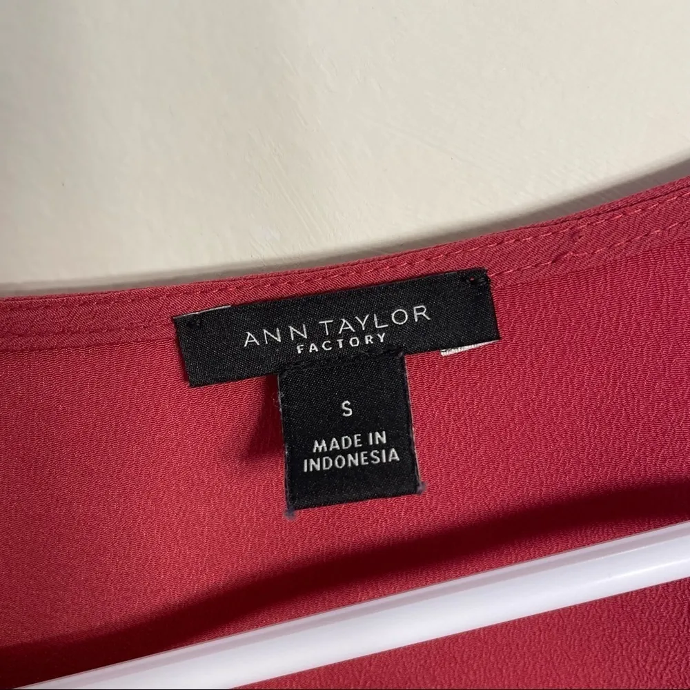 Ann Taylor deep coral vneck blouse long sleeves business casual women’s top - Image 3