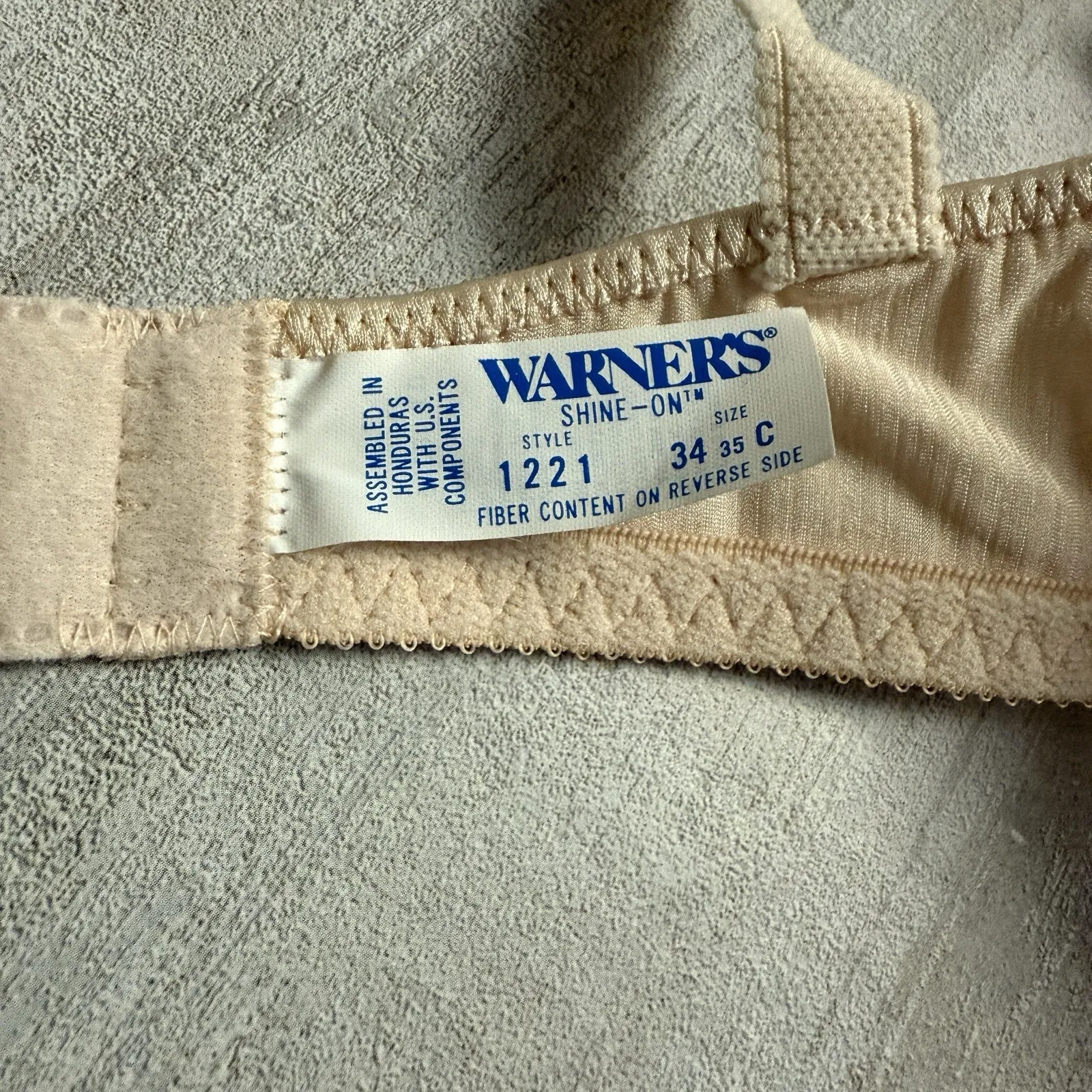 Vintage Warners Bra 34C Shine On‎ Satin Padded Soft Cup Wireless Pink 1221 NWT Size undefined - Image 3