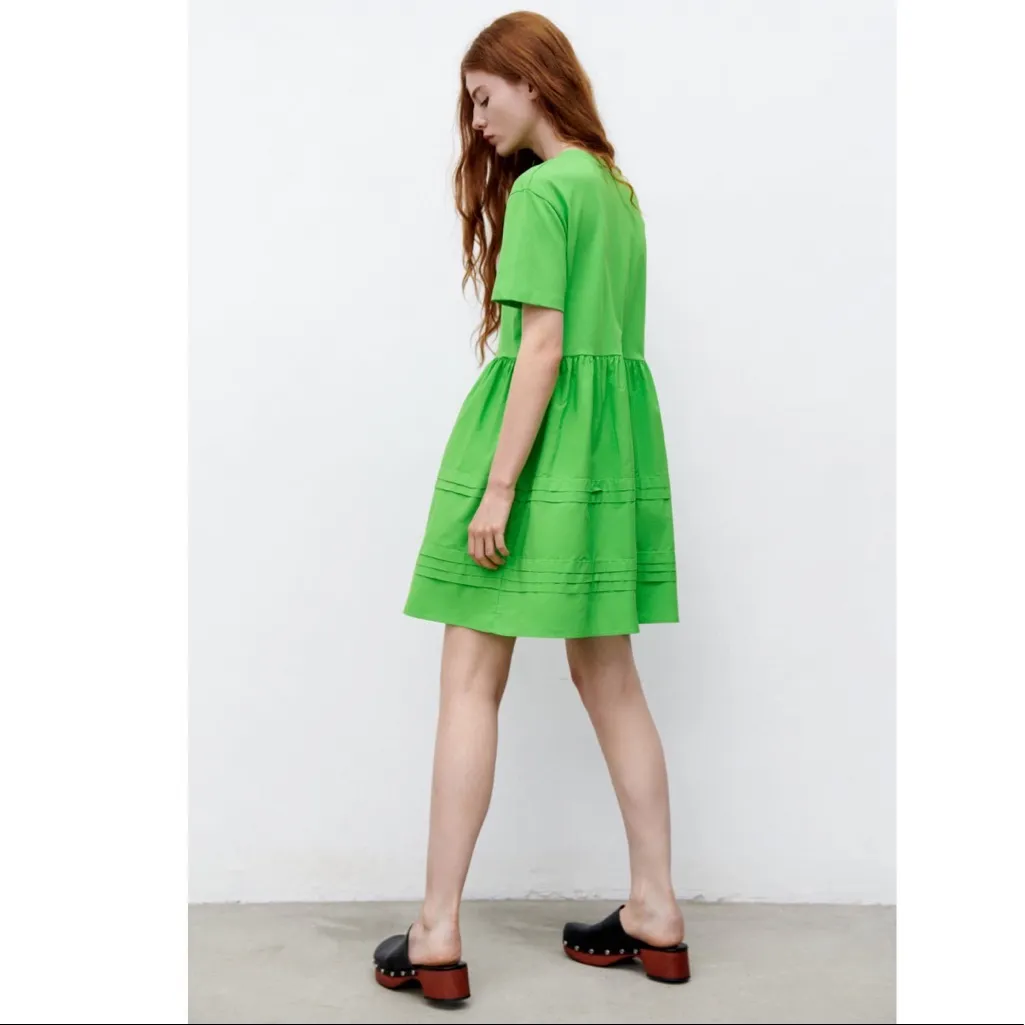 NWT ZARA GREEN PLEATED BABY DOLL STYLE BLOGGERS FAV MINI DRESS SMALL - Image 5